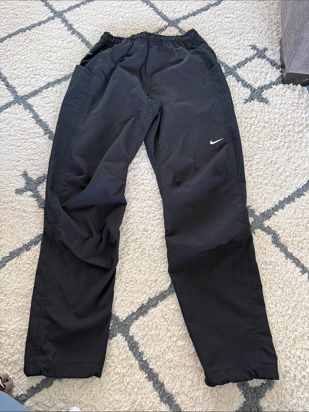Nike Men’s Dri-FIT ADV A.P.S. Black athletic pants Small